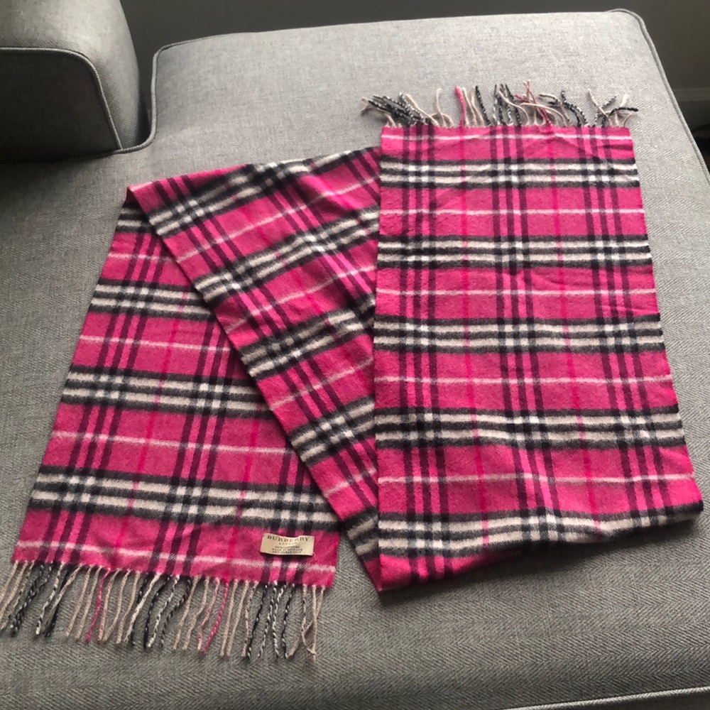 Burberry scarf, pink cashmere
